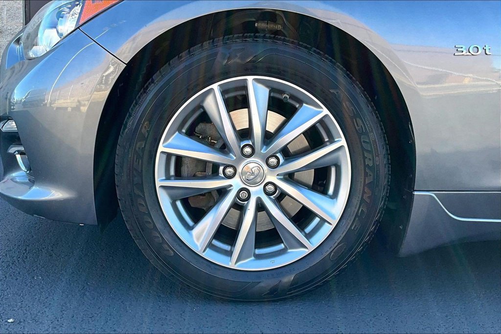 Used 2016 INFINITI Q50 3.0t Premium w/ 3.0T Premium Plus Package AWD/4WD image 9