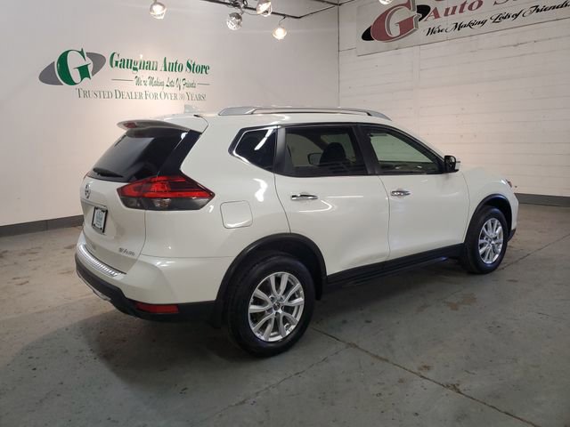 Used 2017 Nissan Rogue SV image 6