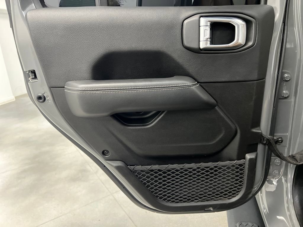 Used 2022 Jeep Wrangler Unlimited Sahara w/ Cold Weather Group image 16