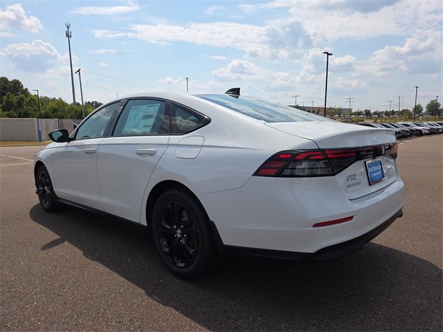 New 2025 Honda Accord SE image 3