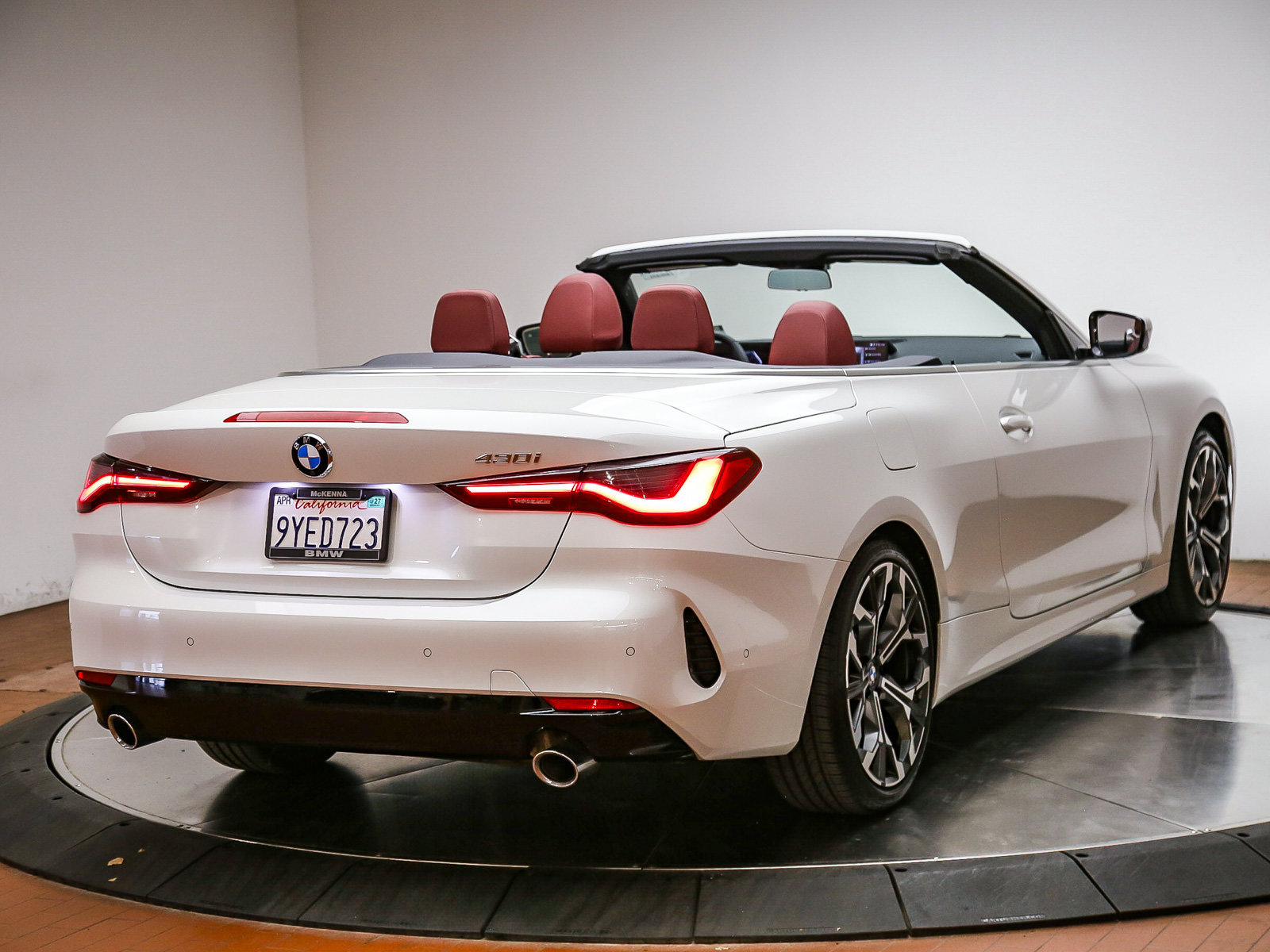 Used 2026 BMW 430i Convertible w/ Parking Assistance Package RWD image 7