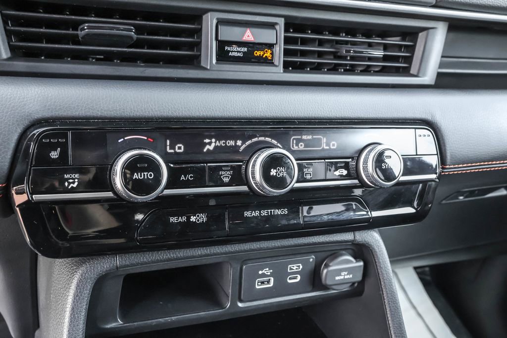 Used 2025 Honda Pilot Sport image 22