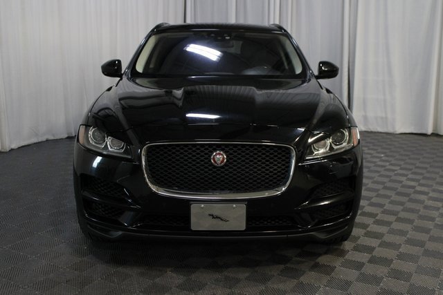 Used 2018 Jaguar F-PACE Prestige image 2