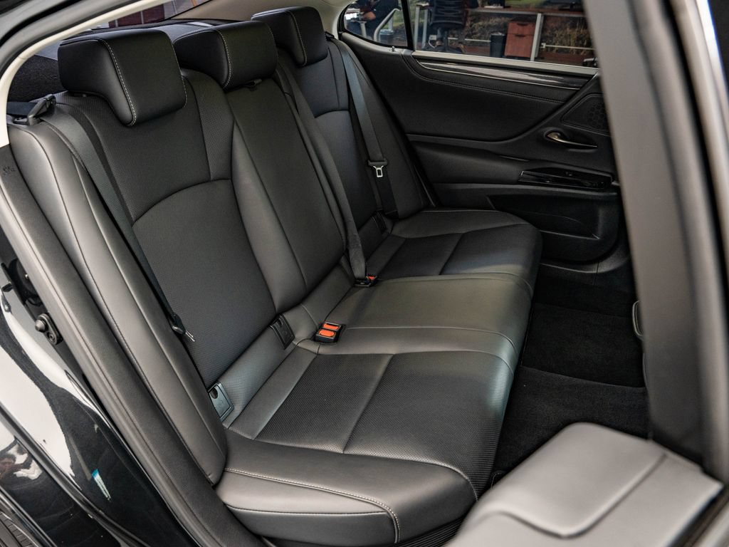 Used 2022 Lexus ES 300h w/ Accessory Package 2 FWD image 44