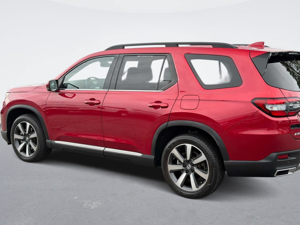 Used 2024 Honda Pilot Touring image 7