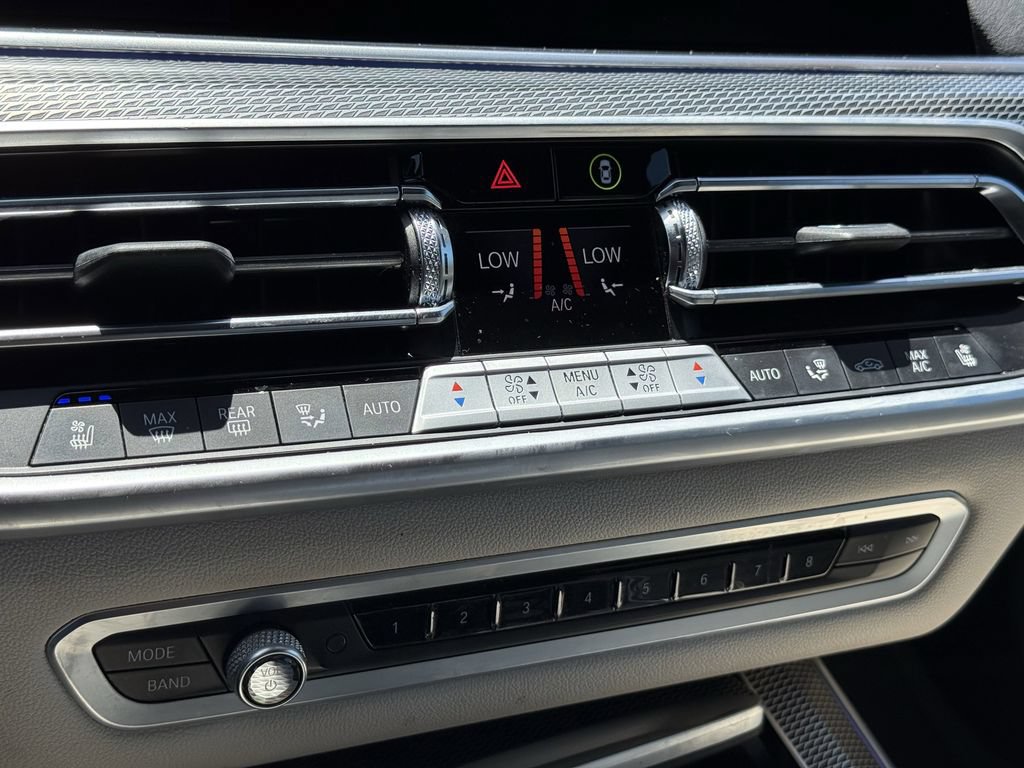 Used 2020 BMW X5 xDrive40i w/ M Sport Package AWD/4WD image 34