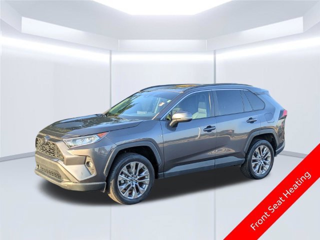 Used 2019 Toyota RAV4 XLE Premium w/ Cold Weather Package FWD image 8