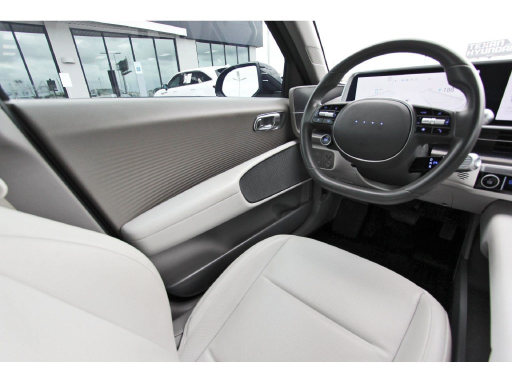 Used 2023 Hyundai Ioniq 6 SEL RWD image 9
