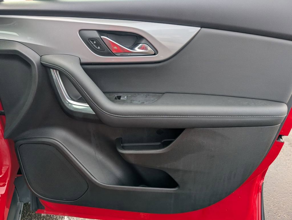 Used 2019 Chevrolet Blazer LT image 45
