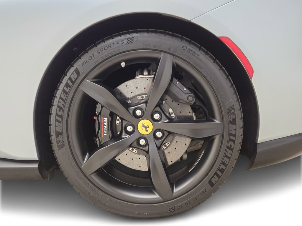 Used 2022 Ferrari Portofino M RWD image 14