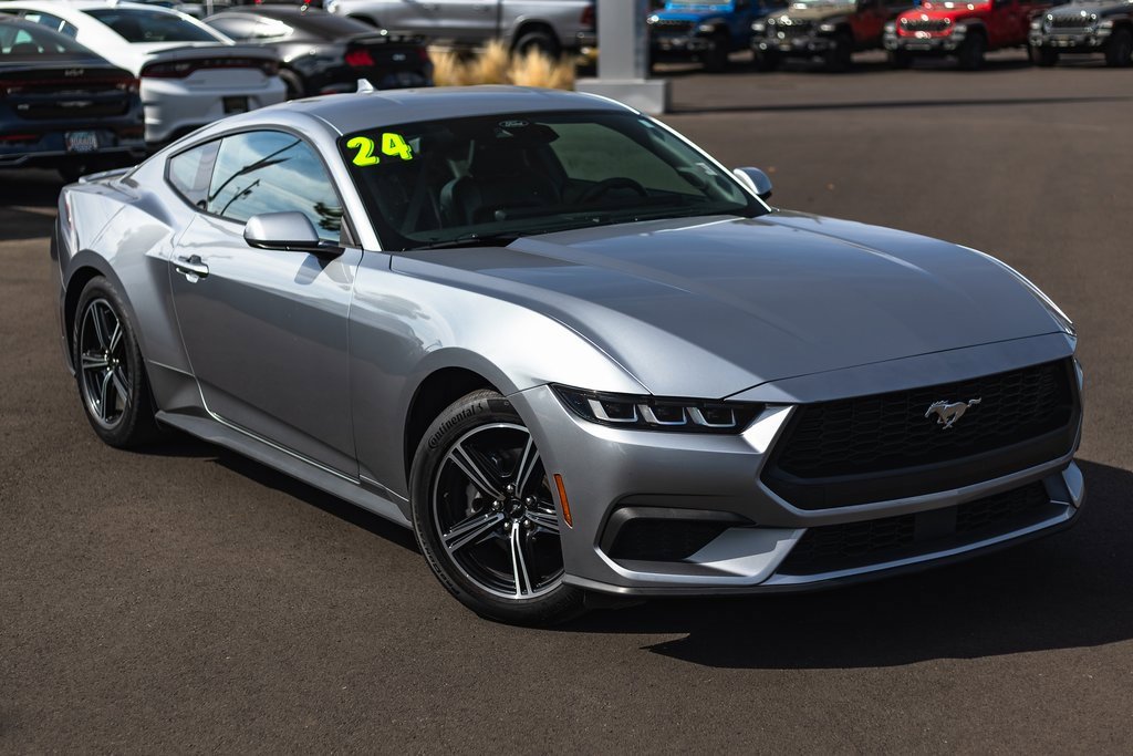 Used 2024 Ford Mustang Premium image 2