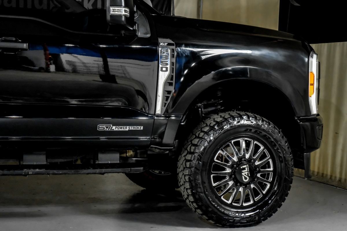 Used 2025 Ford F350 XLT image 8