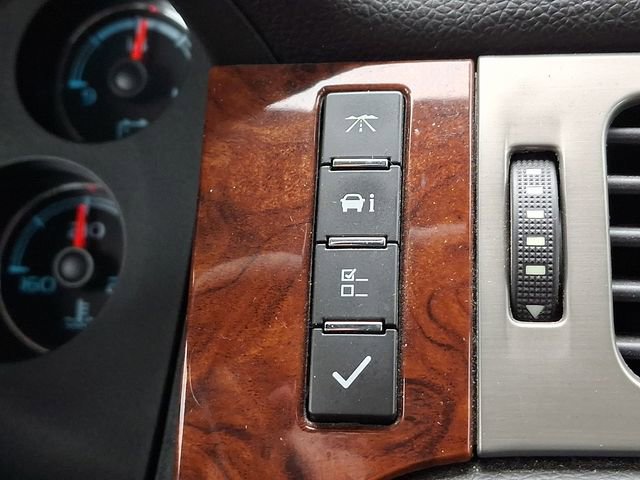 Used 2013 Chevrolet Avalanche LS image 23