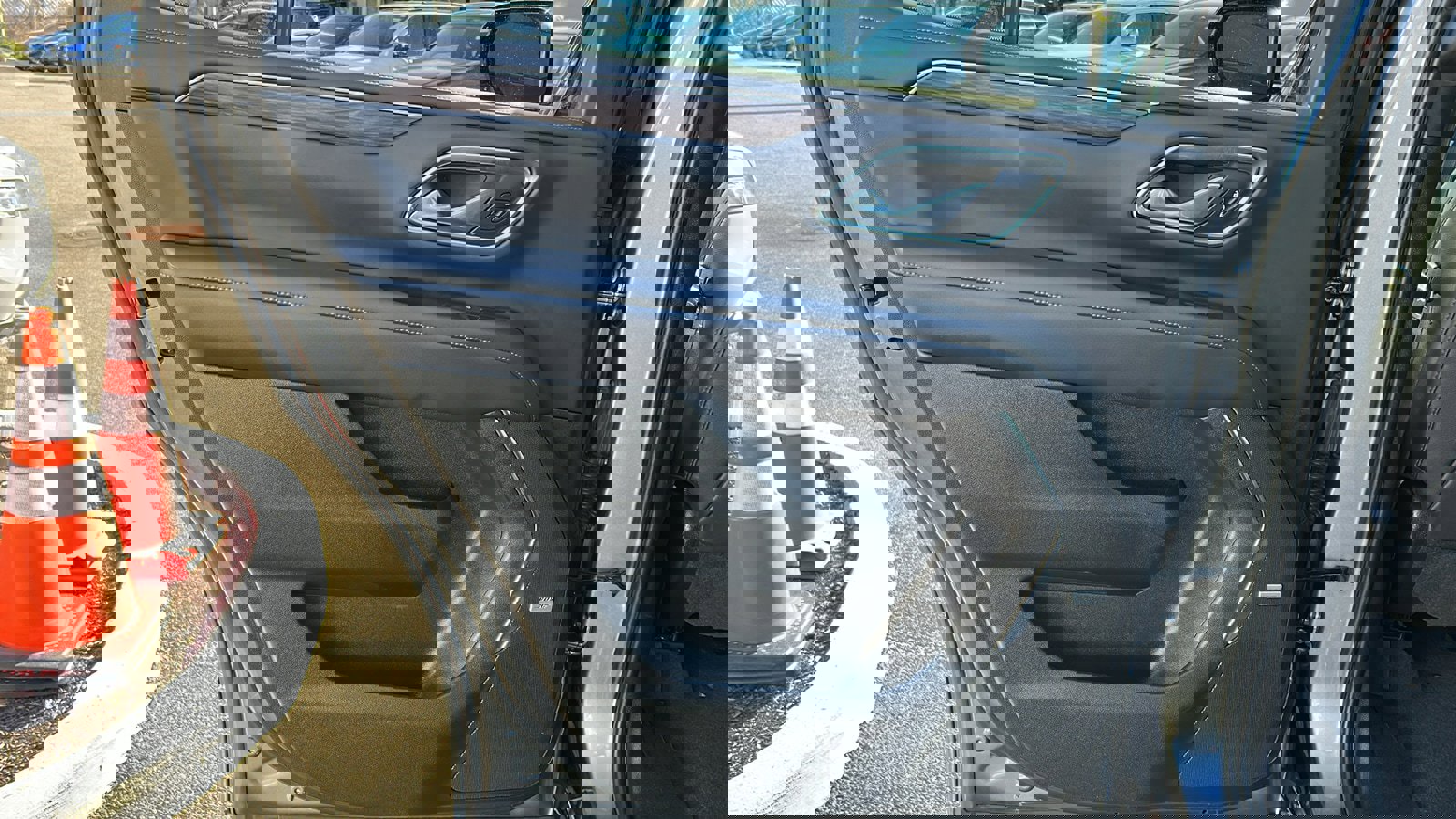 Used 2021 Chevrolet Tahoe Z71 image 23