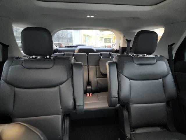 New 2025 Ford Explorer Active w/ Active Comfort Package image 20