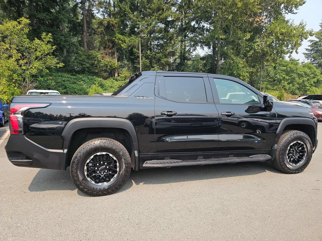 Used 2026 Chevrolet Silverado EV Trail Boss AWD/4WD image 8
