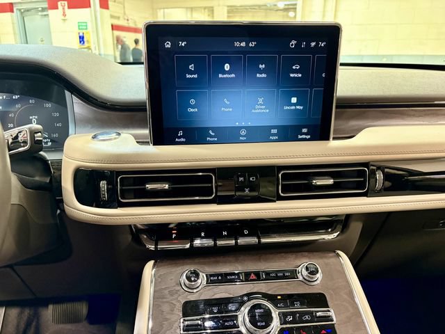 Certified 2024 Lincoln Aviator Reserve w/ Elements Package Plus AWD/4WD image 4