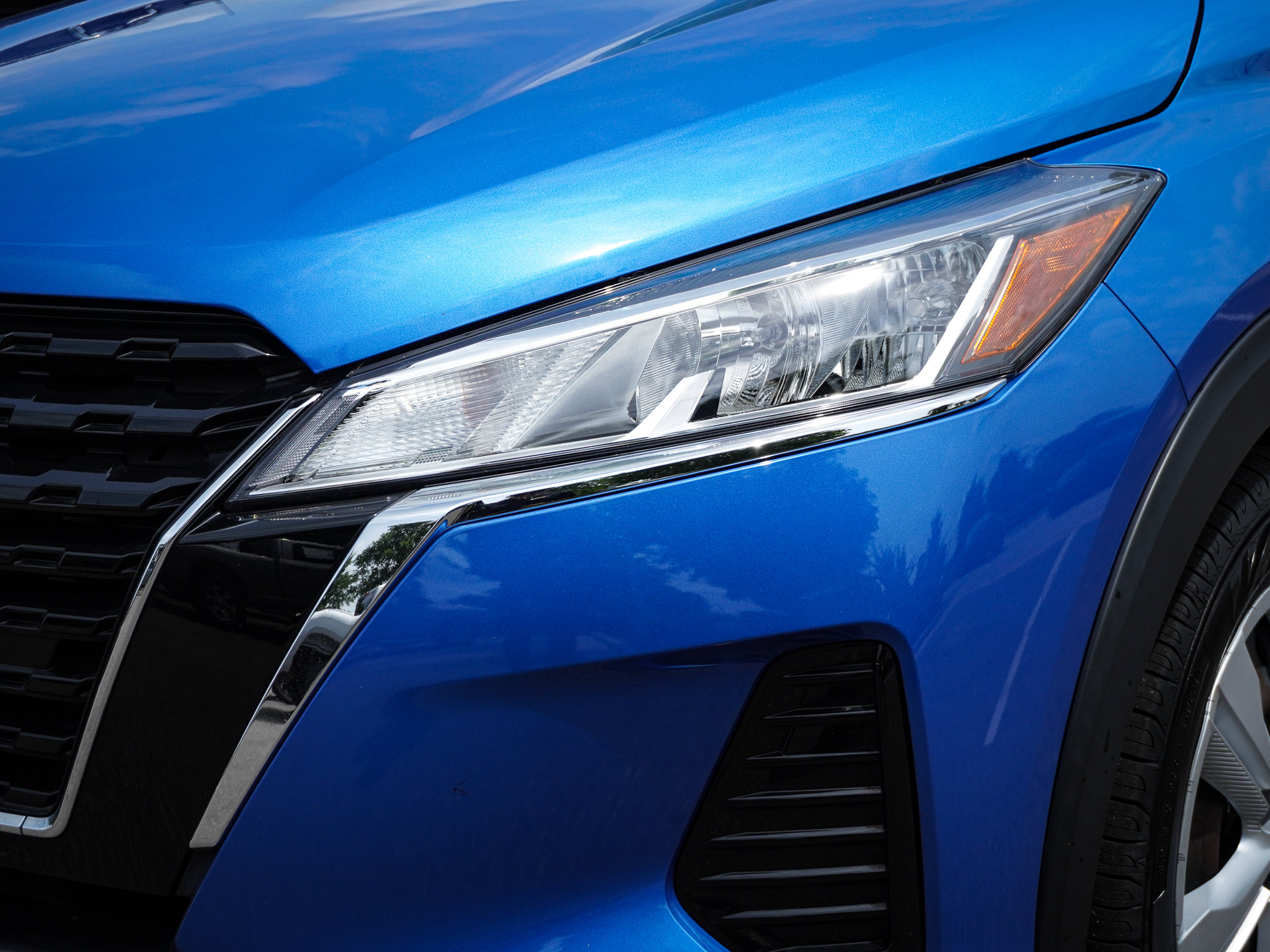Used 2022 Nissan Kicks S FWD image 6