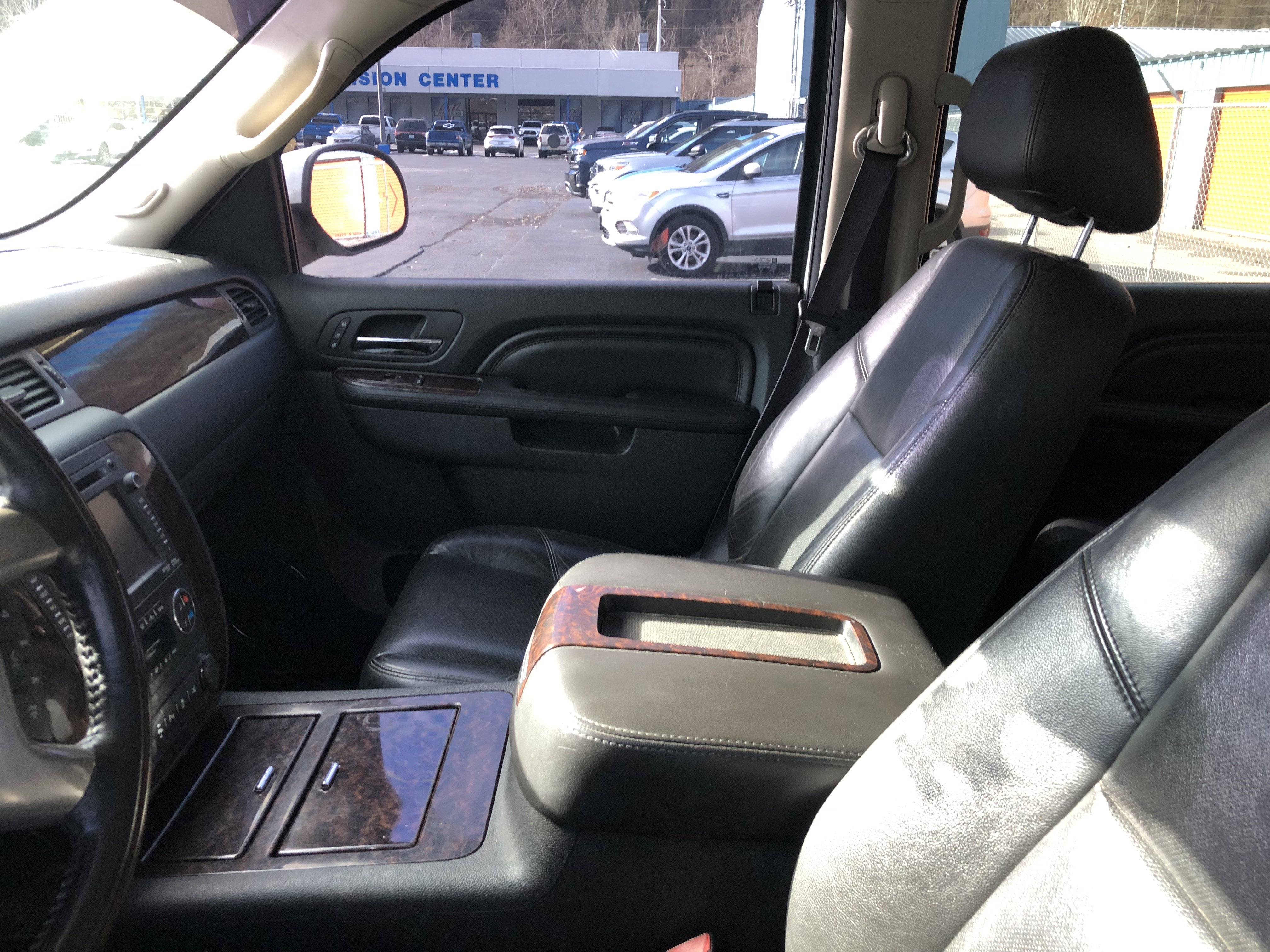 Used 2012 GMC Yukon XL Denali image 6