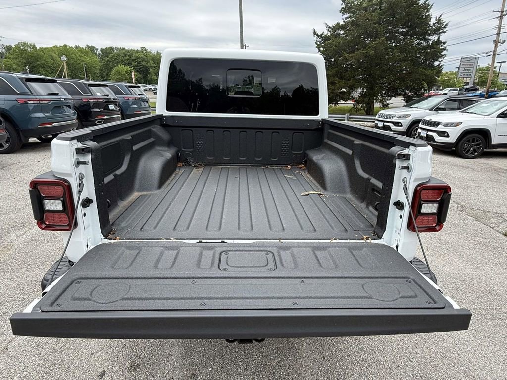 New 2026 Jeep Gladiator Rubicon AWD/4WD image 11