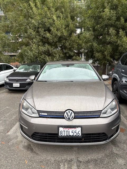 Used 2016 Volkswagen e-Golf SE image 2