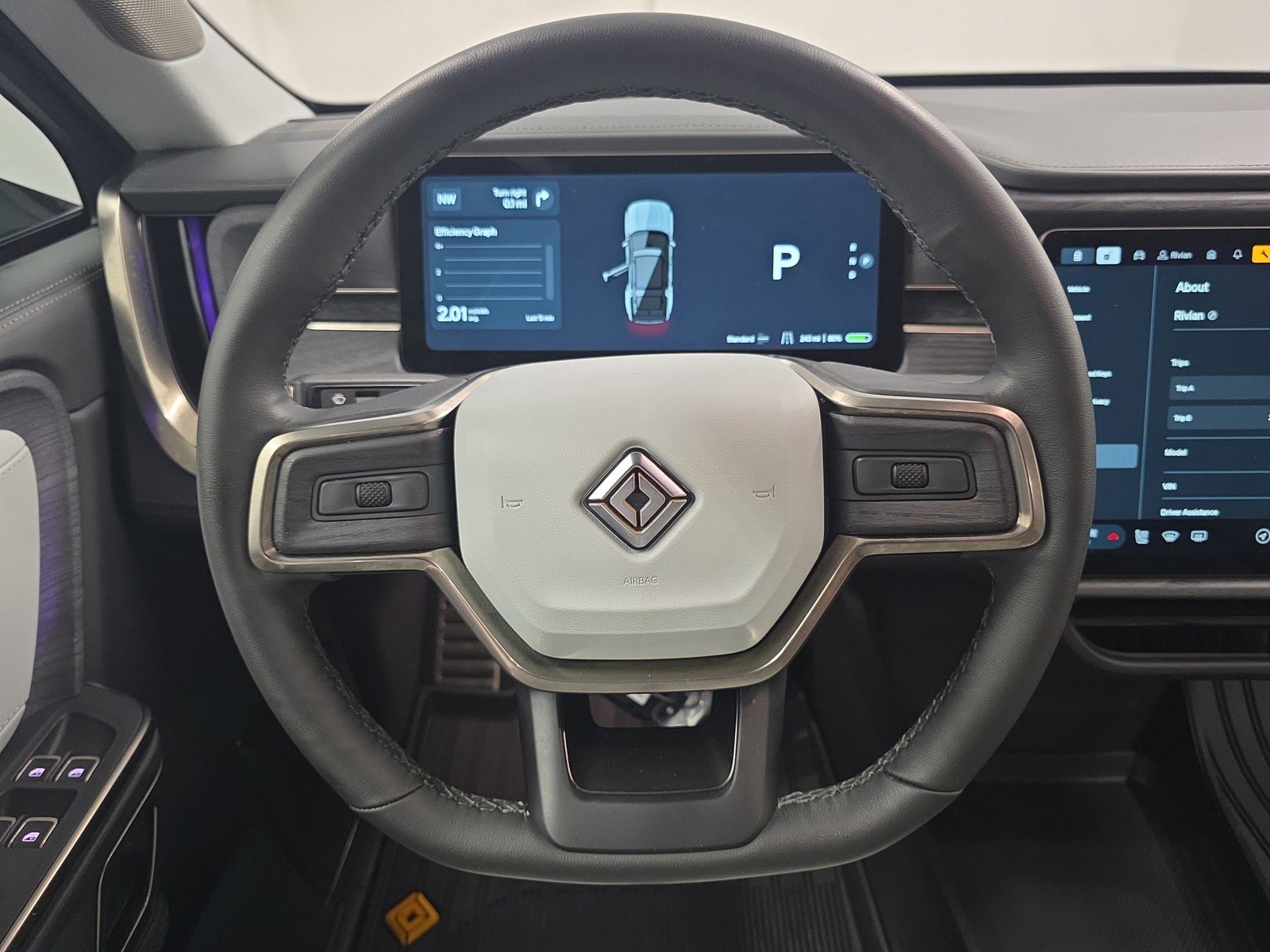 Used 2024 Rivian R1S Adventure AWD/4WD image 28