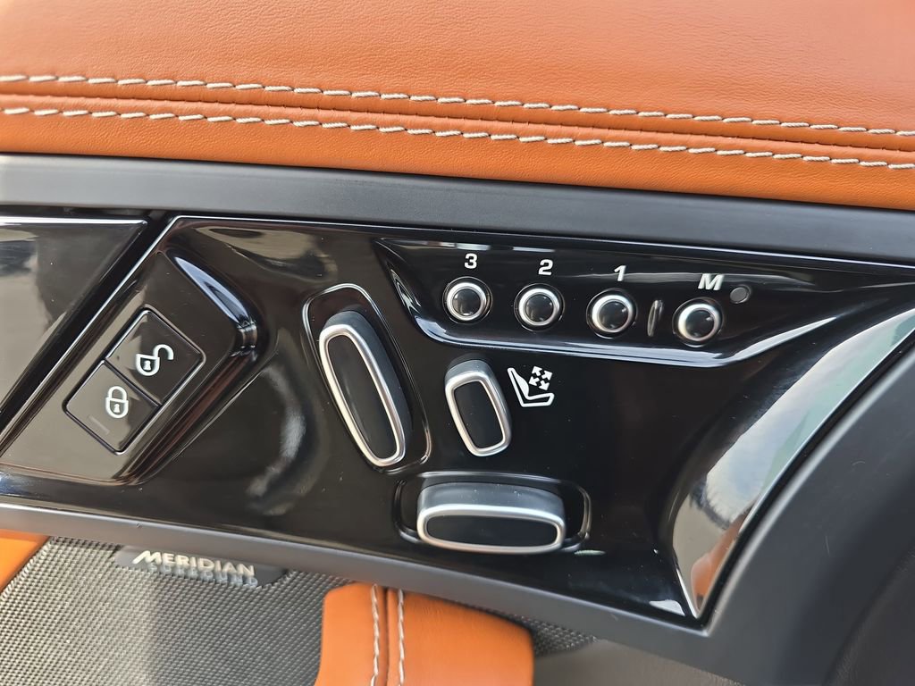 Used 2019 Jaguar F-TYPE R-Dynamic image 28