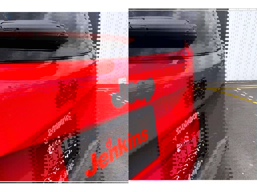 Used 2023 Jeep Renegade Latitude image 31