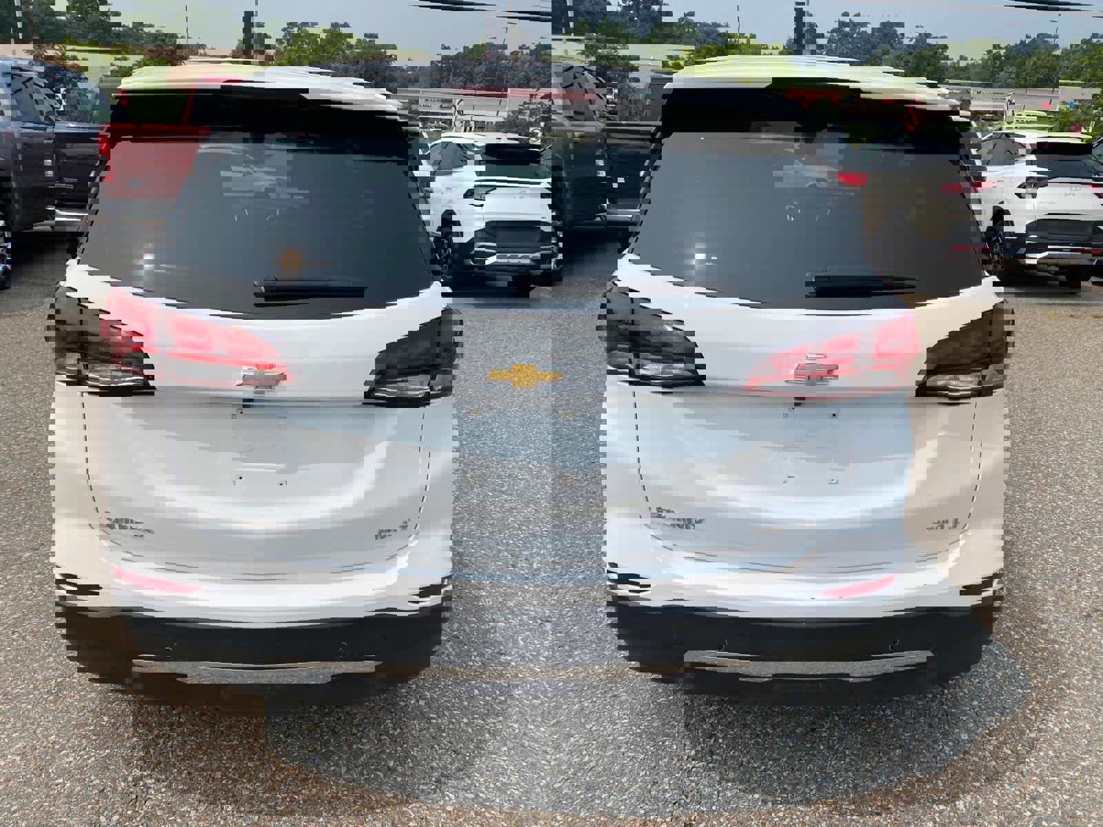 Used 2023 Chevrolet Equinox LT w/ LPO, Floor Liner Package image 4