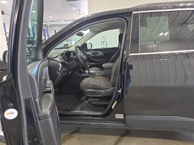 Used 2018 Chevrolet Traverse LT AWD/4WD image 23