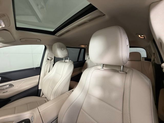 Used 2020 Mercedes-Benz GLS 450 4MATIC image 16