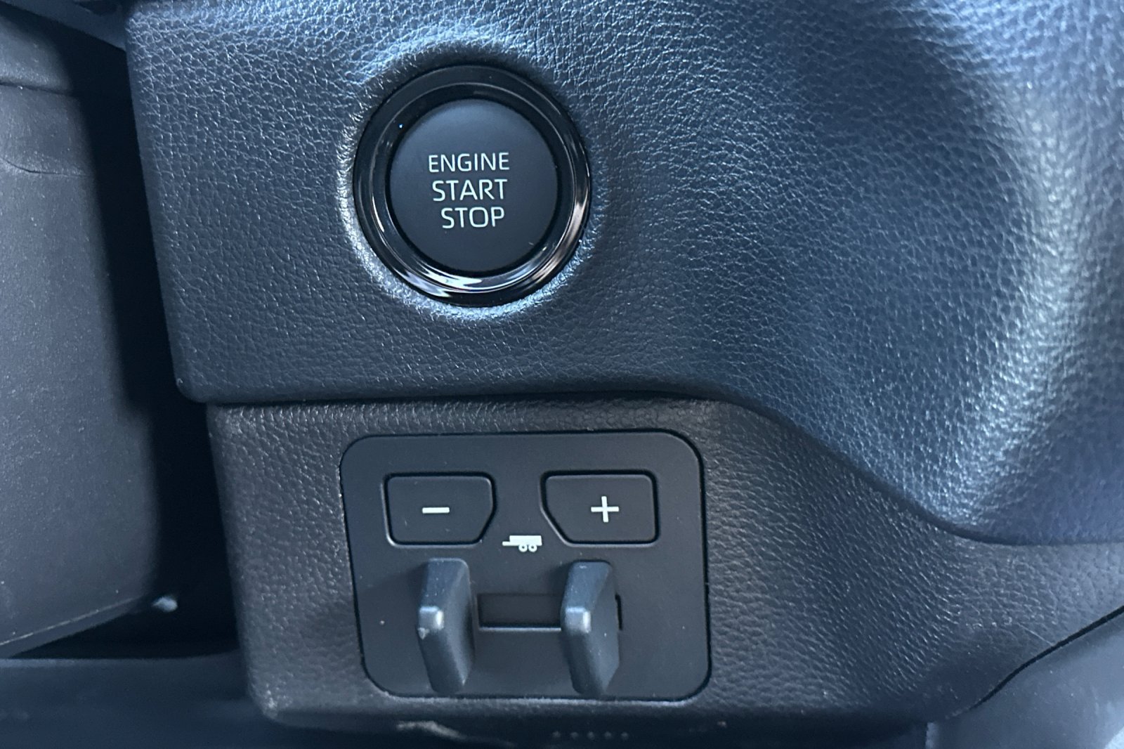 Used 2026 Toyota Tundra SR5 AWD/4WD image 17