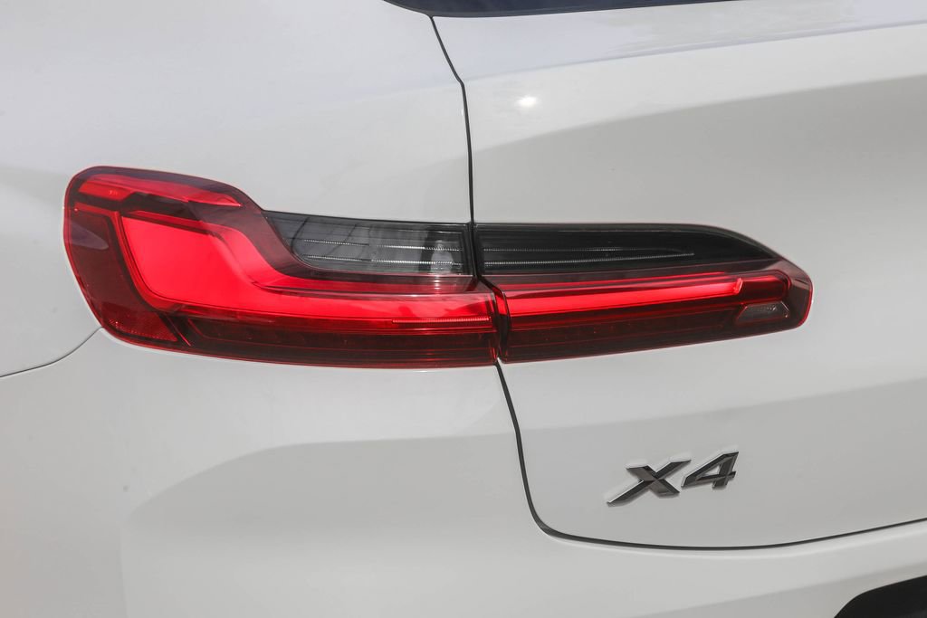 Used 2023 BMW X4 xDrive30i w/ Convenience Package AWD/4WD image 7