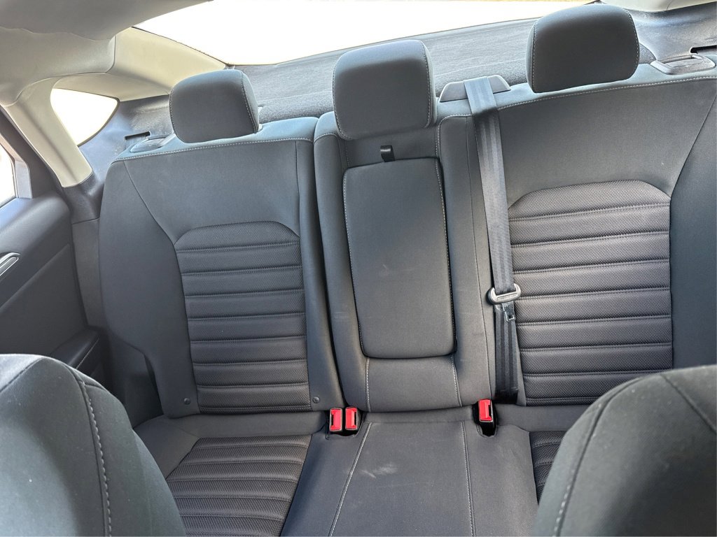 Used 2017 Ford Fusion SE image 21