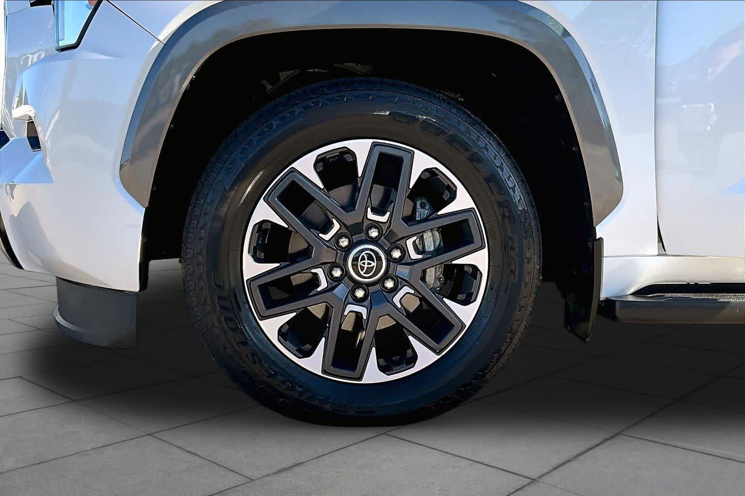 Used 2023 Toyota Sequoia Limited AWD/4WD image 10