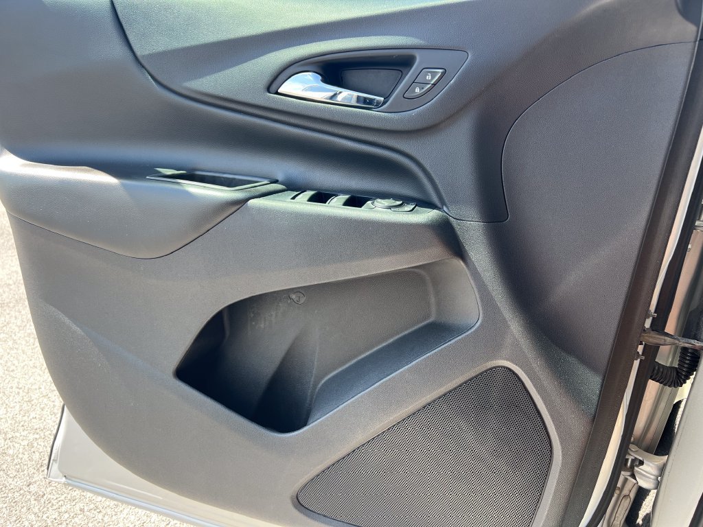 Used 2020 Chevrolet Equinox LT AWD/4WD image 17