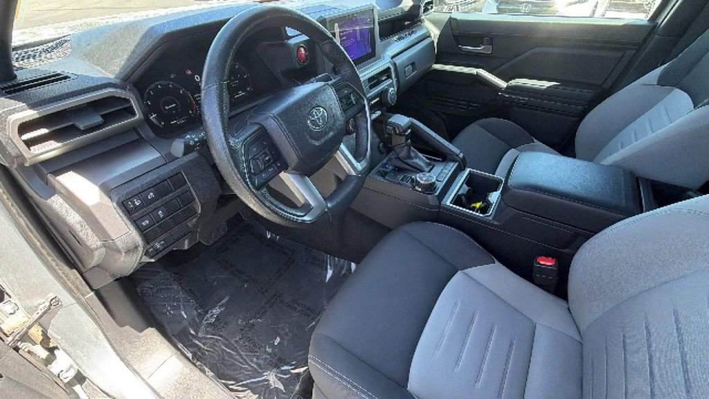 Used 2024 Toyota Tacoma TRD Off-Road AWD/4WD image 10