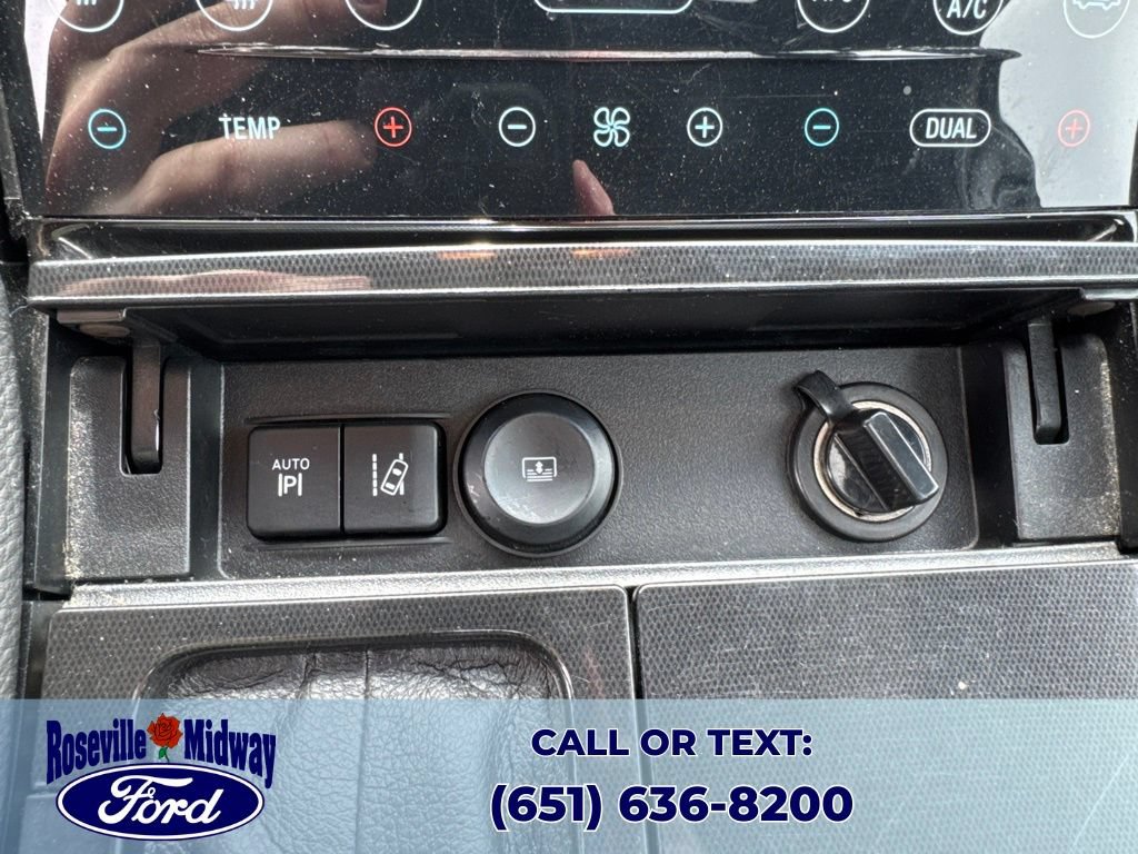 Used 2017 Ford Taurus SHO w/ Driver Assist Package AWD/4WD image 16