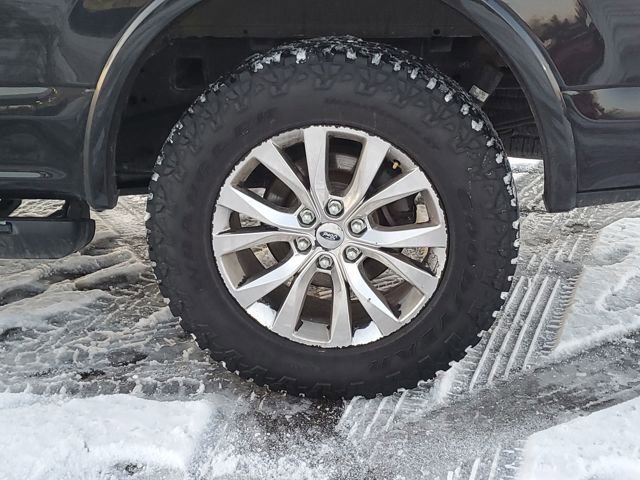 Used 2015 Ford F150 Lariat w/ Equipment Group 502A Luxury image 40