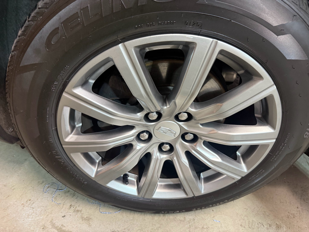 Used 2019 Cadillac XT4 Premium Luxury AWD/4WD image 34