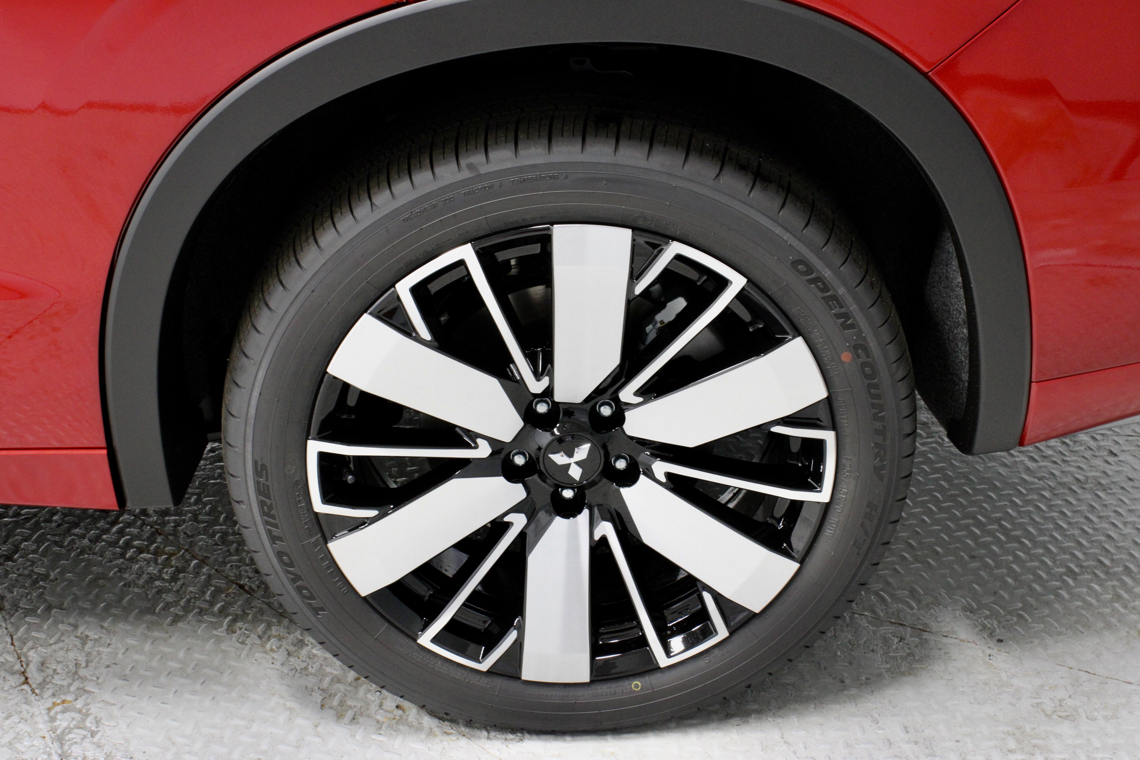 New 2025 Mitsubishi Outlander SEL image 36