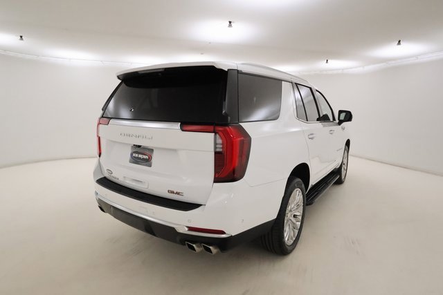 Certified 2025 GMC Yukon Denali image 3