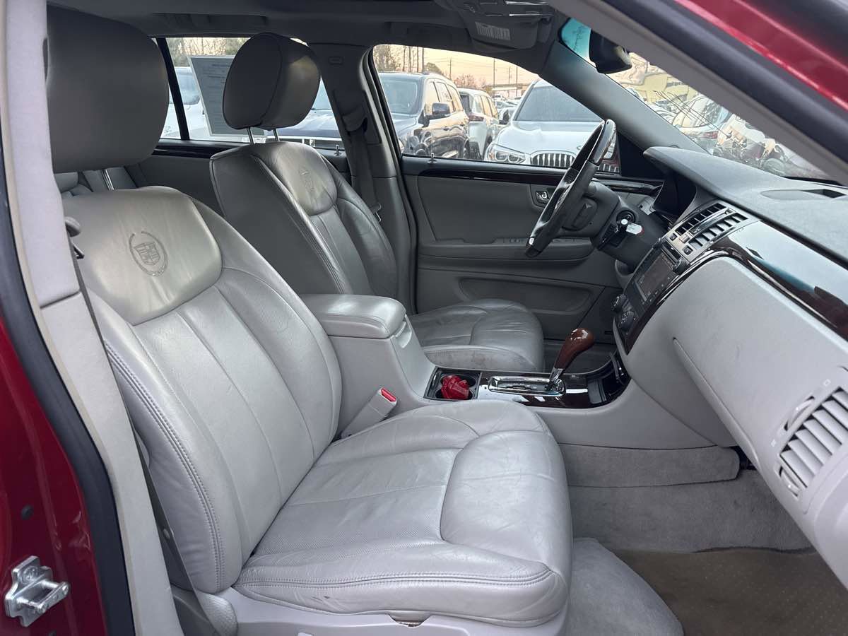 Used 2009 Cadillac DTS image 8