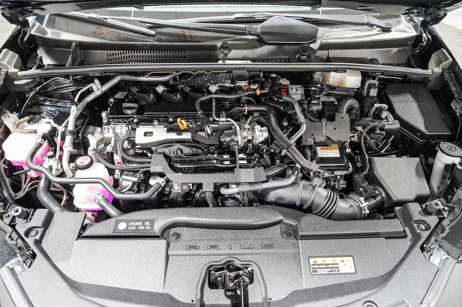 Certified 2023 Toyota Prius XLE FWD image 28