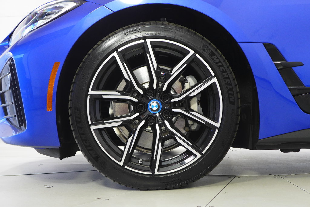 Certified 2023 BMW i4 eDrive40 w/ M Sport Package RWD image 5