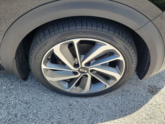 Used 2019 Kia Niro Touring FWD image 7
