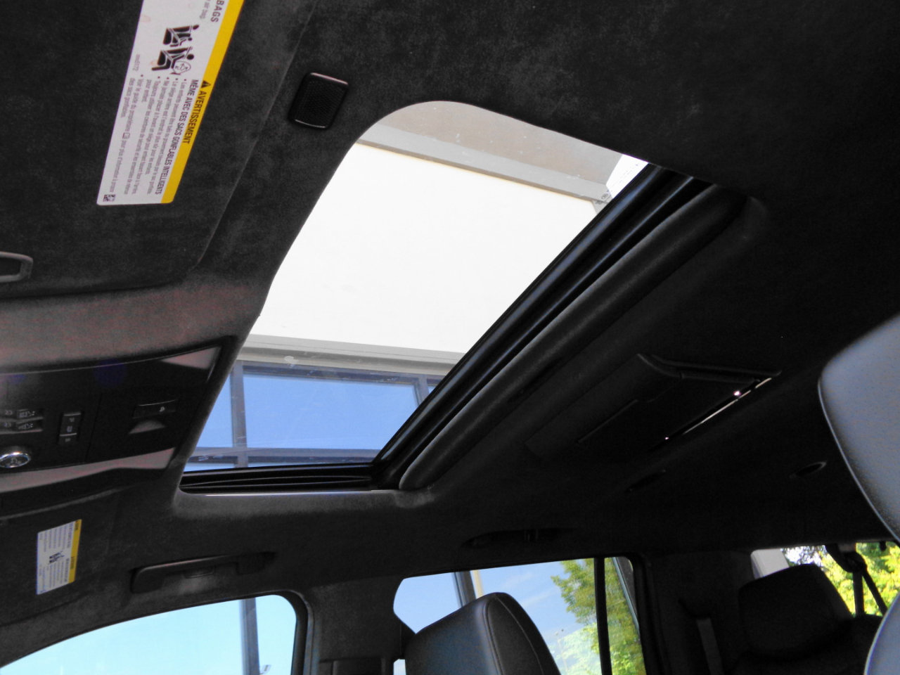 Used 2019 Cadillac Escalade ESV Platinum image 14