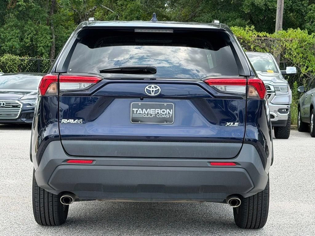 Used 2024 Toyota RAV4 XLE FWD image 3