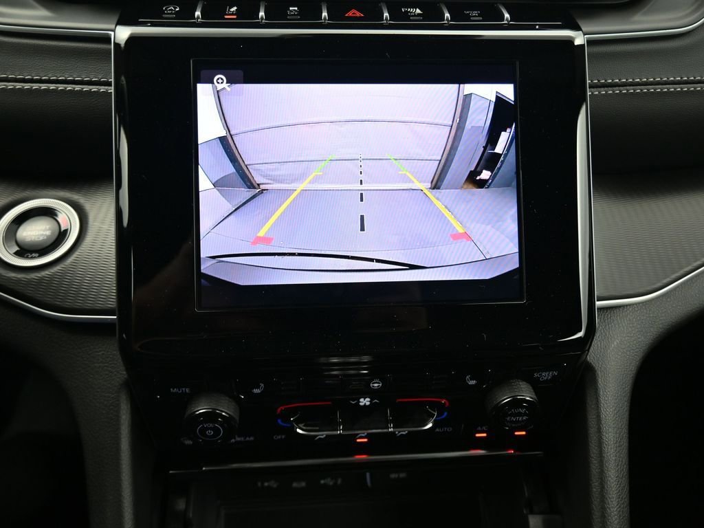 New 2025 Jeep Grand Cherokee L Laredo w/ Luxury Tech Group I image 22