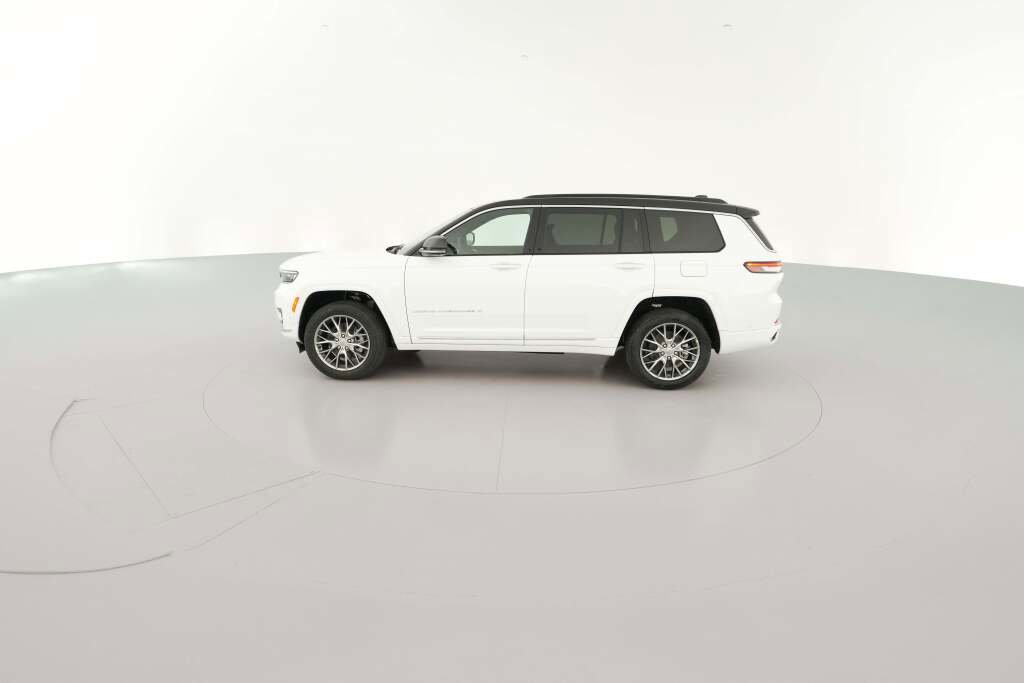 New 2025 Jeep Grand Cherokee L Summit w/ Luxury Tech Group V image 6